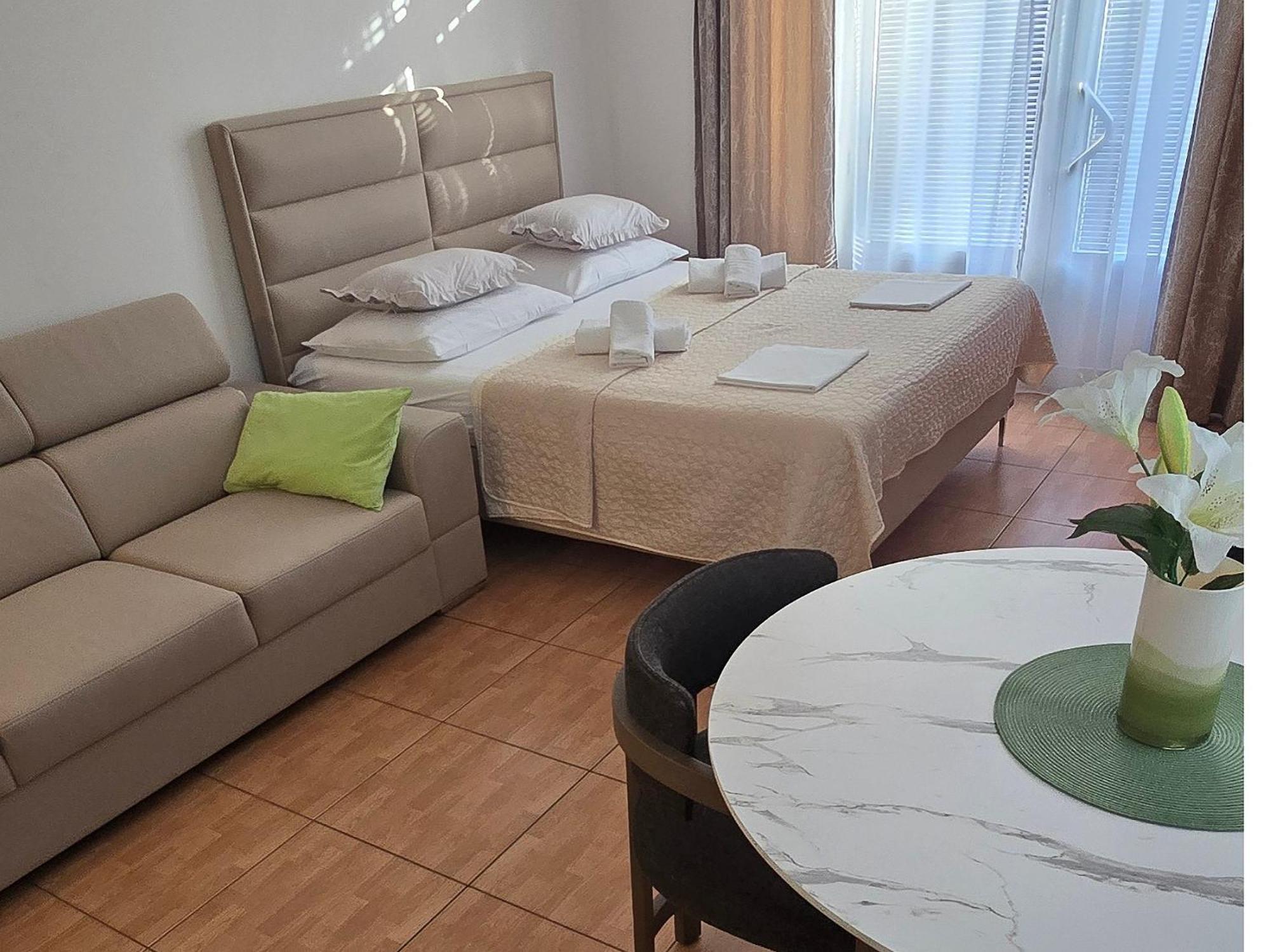 Apartmani Katarina Макарска Екстериор снимка